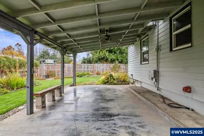 1725 24th St NE, Salem, OR 97301 - Photo 4