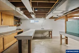 1725 24th St NE, Salem, OR 97301 - Photo 34