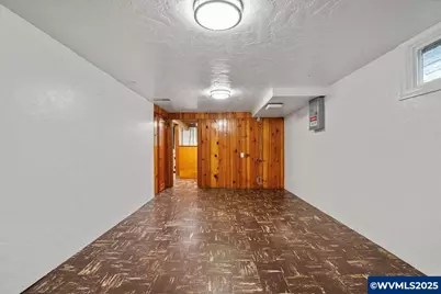 1725 24th St NE, Salem, OR 97301 - Photo 32