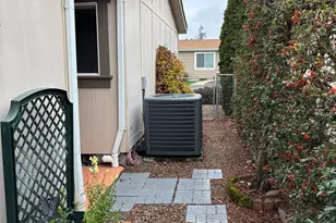 663 Royalty Cir NE, Salem, OR 97301 - Photo 38