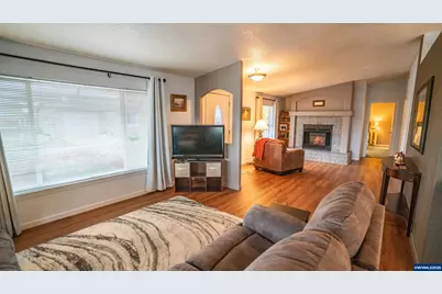 663 Royalty Cir NE, Salem, OR 97301 - Photo 4