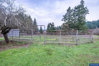 32981 Mount Pleasant Rd, Lebanon, OR 97355 - Photo 38