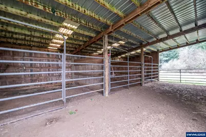 32981 Mount Pleasant Rd, Lebanon, OR 97355 - Photo 4