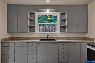 650 Tangent St, Lebanon, OR 97355 - Photo 12