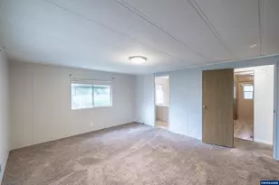 32300 Old Oak Dr, Tangent, OR 97389 - Photo 18