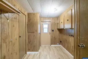 32300 Old Oak Dr, Tangent, OR 97389 - Photo 24