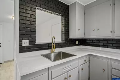 1885 Garfield St NE, Salem, OR 97301 - Photo 14