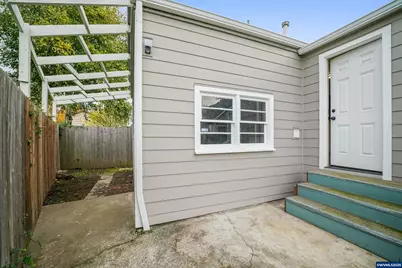 1885 Garfield St NE, Salem, OR 97301 - Photo 32