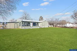 790 SE Garner St, Prineville, OR 97554 - Photo 2