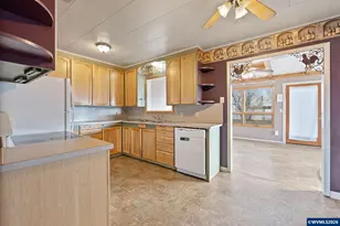 790 SE Garner St, Prineville, OR 97554 - Photo 8