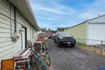 1417 47th Av, Sweet Home, OR 97386 - Photo 34
