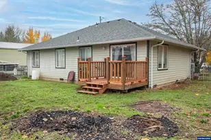 1417 47th Ave, Sweet Home, OR 97386 - Photo 28