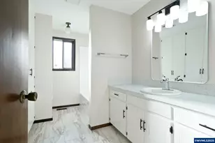 4904 Springhill Dr NW, Albany, OR 97321 - Photo 14