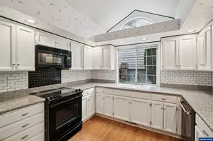 542 Fountain Ct N, Keizer, OR 97303 - Photo 14