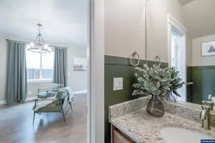 1024 Robbins Ct, Lebanon, OR 97355 - Photo 10