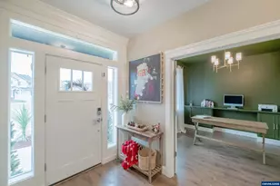 1024 Robbins Ct, Lebanon, OR 97355 - Photo 4