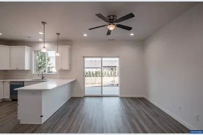 2488 Roll Tide (-2490) Ct, Lebanon, OR 97355 - Photo 12