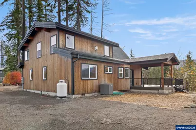 138 Santiam St, Gates, OR 97346 - Photo 12