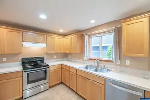 3419 Knoll Dr, Newberg, OR 97132 - Photo 14