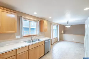 3419 Knoll Dr, Newberg, OR 97132 - Photo 16