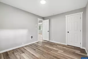 551 Riverview Dr NW, Salem, OR 97304 - Photo 22