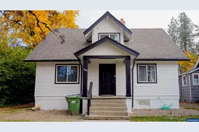 1060 15th St NE, Salem, OR 97301 - Photo 1
