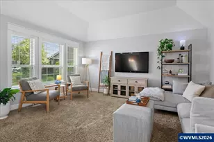 2109 N Valeri Dr, Newberg, OR 97132 - Photo 2