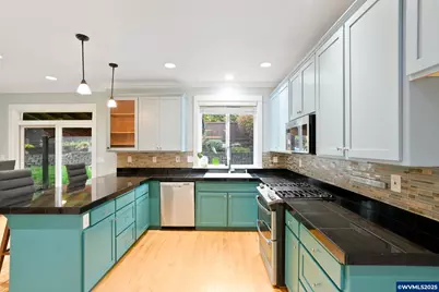 1321 Chapman Hill Dr NW, Salem, OR 97304 - Photo 14