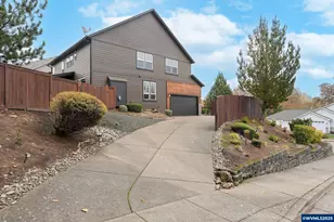 1321 Chapman Hill Dr NW, Salem, OR 97304 - Photo 2