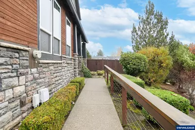 1321 Chapman Hill Dr NW, Salem, OR 97304 - Photo 4