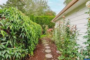 6683 Brookhollow Ct NE, Keizer, OR 97303 - Photo 2