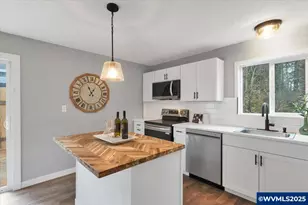 712 12th Ave, Sweet Home, OR 97386 - Photo 16