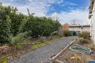 1156 SW Westvale St, McMinnville, OR 97128 - Photo 28