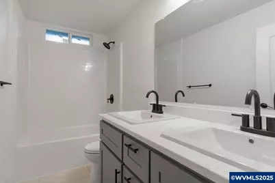 712 12th St, Sweet Home, OR 97386 - Photo 40