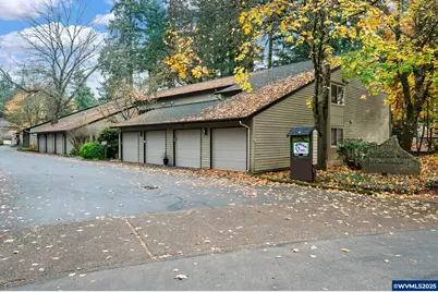 14828 SW 109th Av, Tigard, OR 97224 - Photo 2