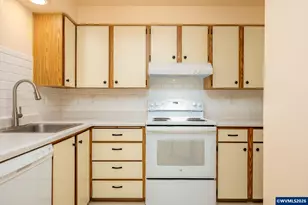 14828 SW 109th Ave, Tigard, OR 97224 - Photo 12