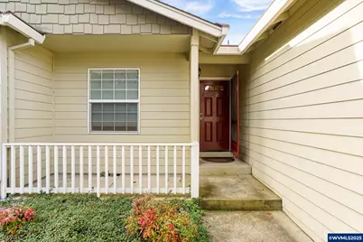 223 Penni Ln, Silverton, OR 97381 - Photo 4