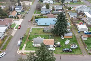 588 W Rose St, Lebanon, OR 97355 - Photo 6