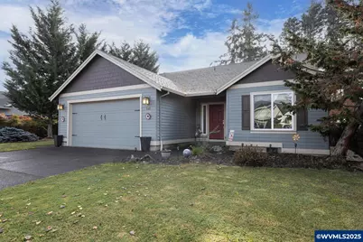 940 Hayes St, Mount Angel, OR 97362 - Photo 2