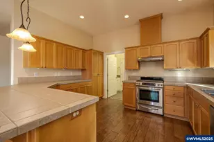 940 Hayes St, Mount Angel, OR 97362 - Photo 10