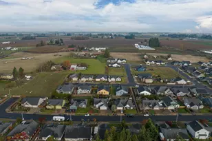 940 Hayes St, Mount Angel, OR 97362 - Photo 34