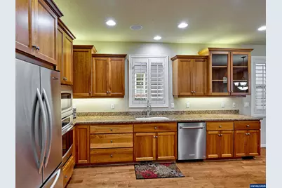 429 Turnberry Av, Woodburn, OR 97071 - Photo 8