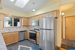 1420 SW Fairway Dr, Waldport, OR 97394 - Photo 10