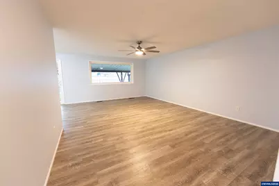 720 W Isabella St, Lebanon, OR 97355 - Photo 6