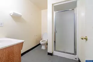 40759 McDowell Creek Dr, Lebanon, OR 97355 - Photo 36