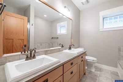 811 Northpoint Lp, Brownsville, OR 97327 - Photo 24