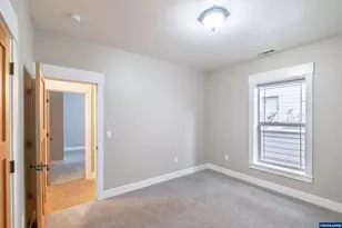 811 Northpoint Lp, Brownsville, OR 97327 - Photo 14