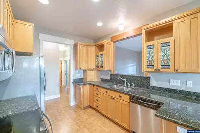 811 Northpoint Lp, Brownsville, OR 97327 - Photo 10