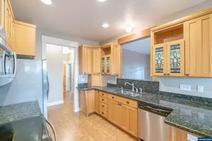 811 Northpoint Lp, Brownsville, OR 97327 - Photo 10