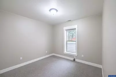 811 Northpoint Lp, Brownsville, OR 97327 - Photo 18